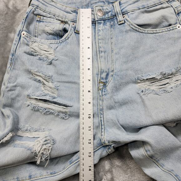 H&M Jeans Womens 6 Blue Light Wash Distressed Ripped Ultra High Waist Mom Jean - Picture 14 of 16